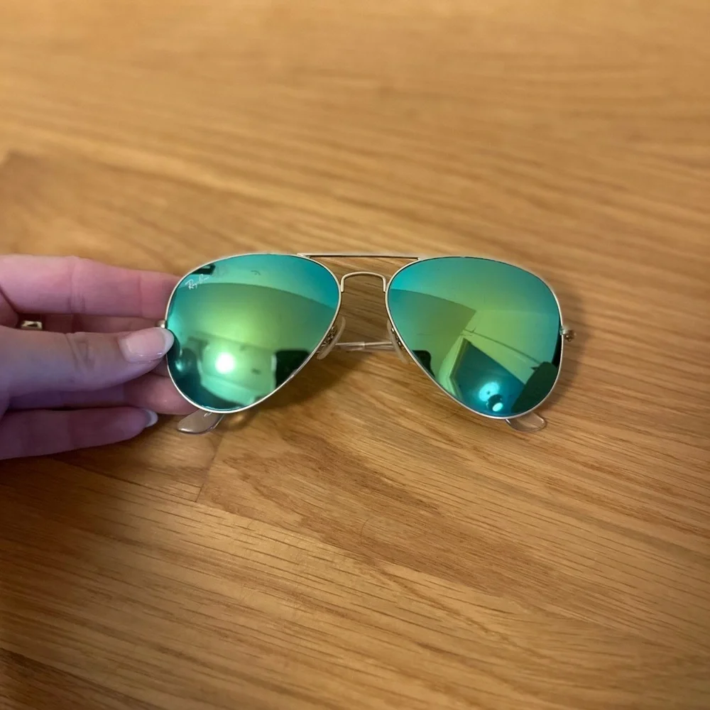 Ray-Ban Gold Aviator Sunglasses with Green-Blue Mirrored Lenses
